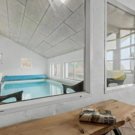 Holiday home Cozy In Glesborg With Indoor Swimming Pool Fjellerup Strand