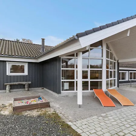 Cozy In Glesborg With Indoor Swimming Pool *