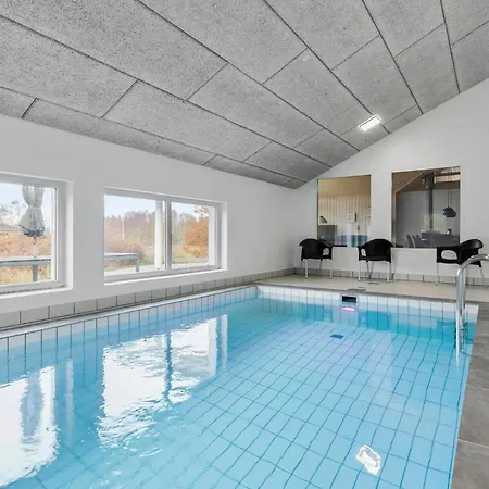 Vakantiehuis Gorgeous In Glesborg With Sauna *