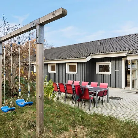 Cozy In Glesborg With Indoor Swimming Pool
