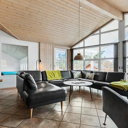 Cozy In Glesborg With Indoor Swimming Pool Holiday home
